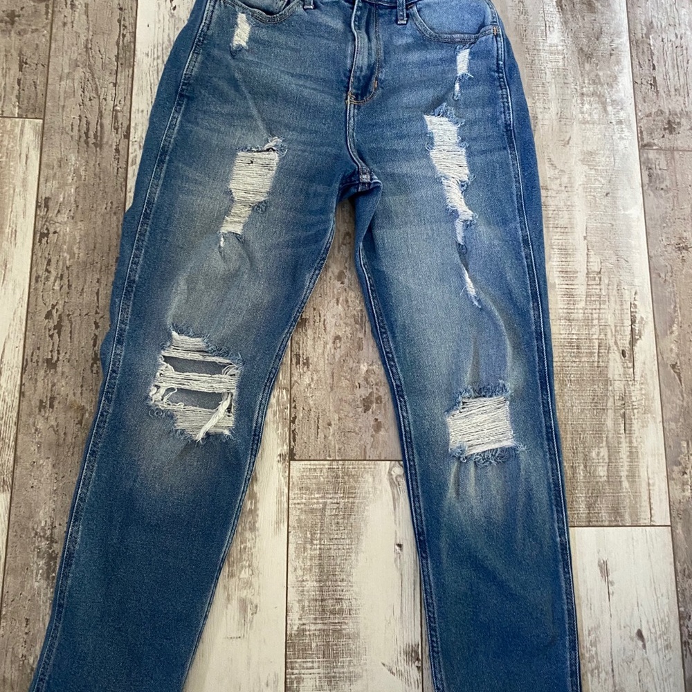 Hollister High-Rise Mom Jeans size 7S